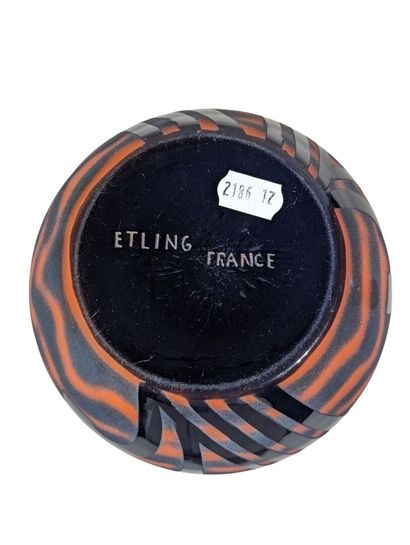 EDMOND ETLING France
Vase de forme balustre...