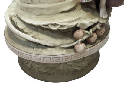 ROYAL DUX
Important vase en biscuit polychrome...
