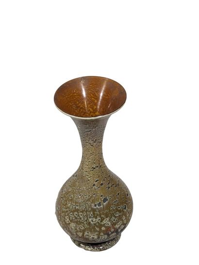 LA ROCHERE (dans le goût de)
Vase soliflore...