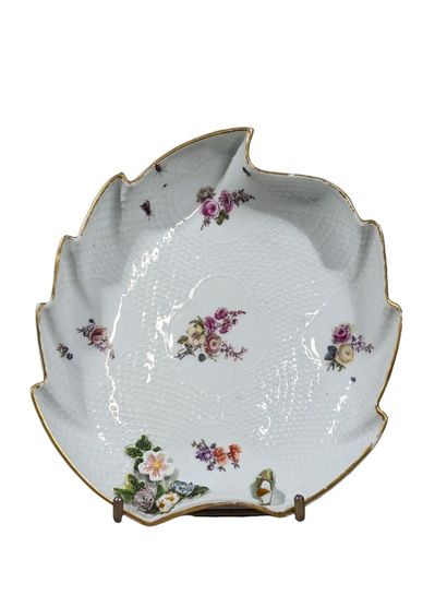 MEISSEN - SAXE
Coupelle vide-poche en porcelaine...
