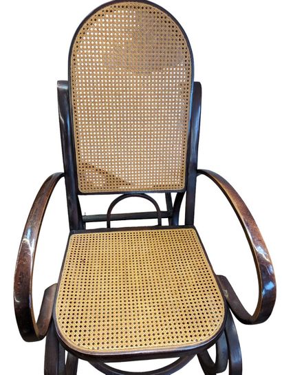 Paire de rocking chair en bois thermocourbé...