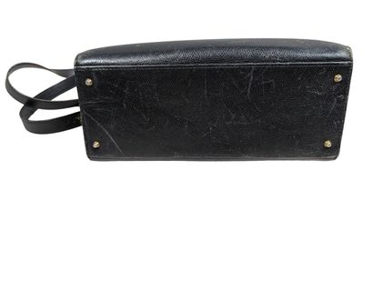 CELINE Paris
Sac porté épaule en cuir noir,...