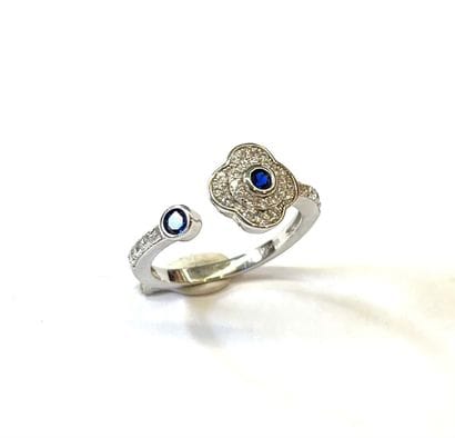 Bague en argent (925/oo) agrémentée d'une...