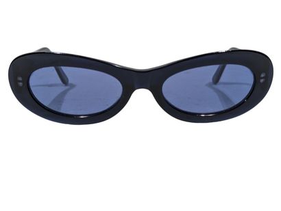 CHANEL. 
Paire de lunettes de soleil, verre...