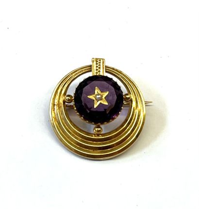 BROCHE en or jaune 18k (750/°°) sertie d'une...