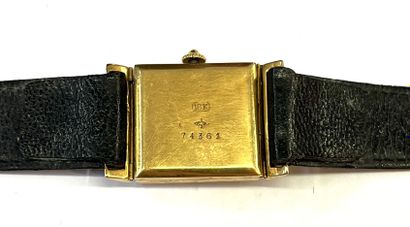 MONTRE de dame à boitier en or rose 18k (750/°°)...