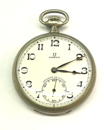 OMEGA
Montre de gousset en métal argenté,...