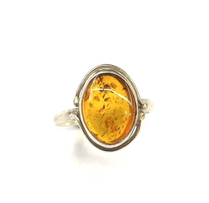 Bague en argent massif (925/oo) centrée d'un...