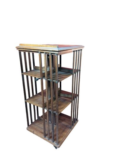 BIBLIOTHEQUE tournante sur roulettes en noyer...