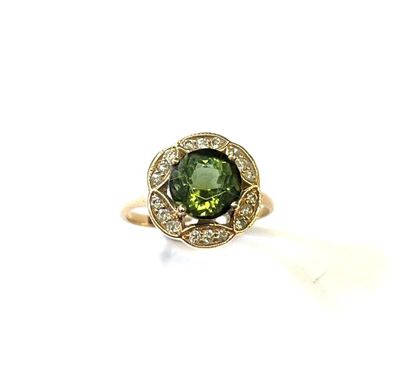 Bague en or rose 18 K (750/oo) ornée d'une...