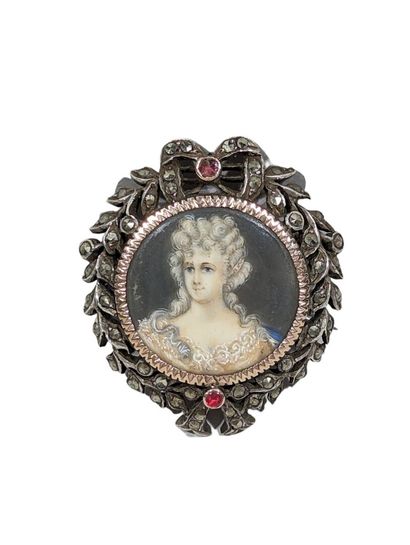 Broche ancienne en argent et vermeil, ornée...