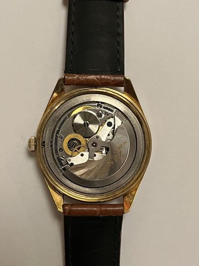ZENITH, vers 1950
Montre bracelet d'homme....