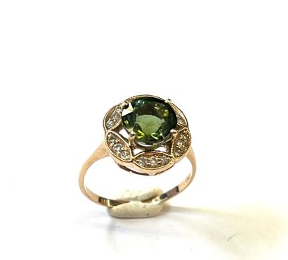 Bague en or rose 18 K (750/oo) ornée d'une...