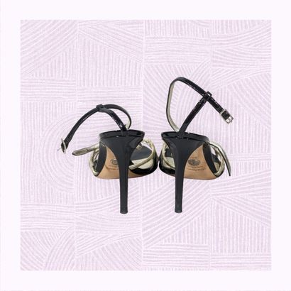 DOLCE AND GABBANA
Paire d'escarpins sur talon...