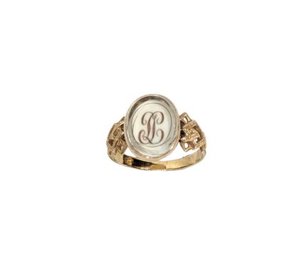 Bague XIXè en or jaune 18K (750/oo) et chiffrée...