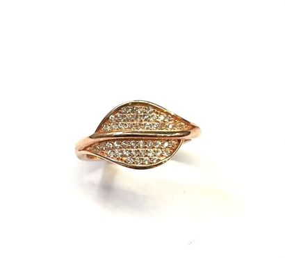 Bague en argent 925/oo de forme rose en deux...