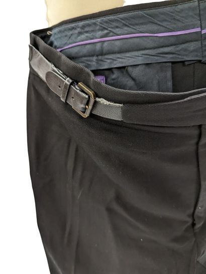 Lot comprenant : 
- HUGO BOSS, Costume d'homme...
