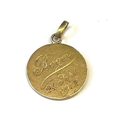 MEDAILLE DE BAPTEME en or rose figurant Marie...