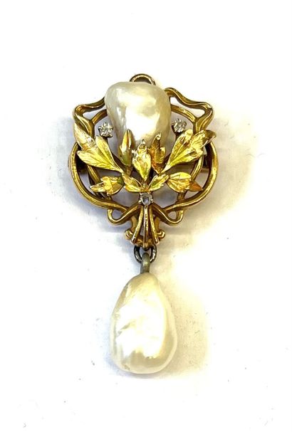 LALIQUE (dans le goût de)
PENDENTIF BROCHE...