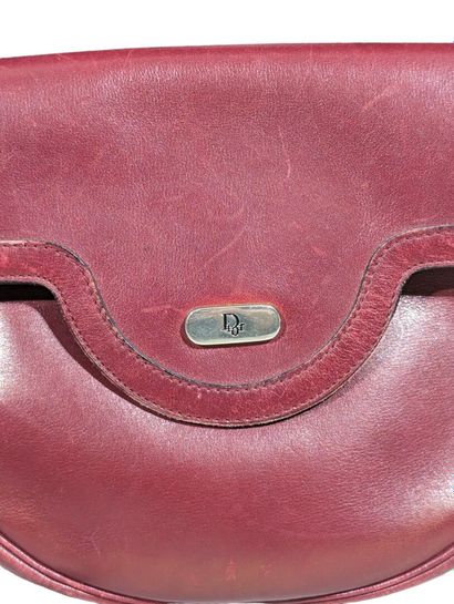 CHRISTIAN DIOR
Petit sac bandoulière de forme...