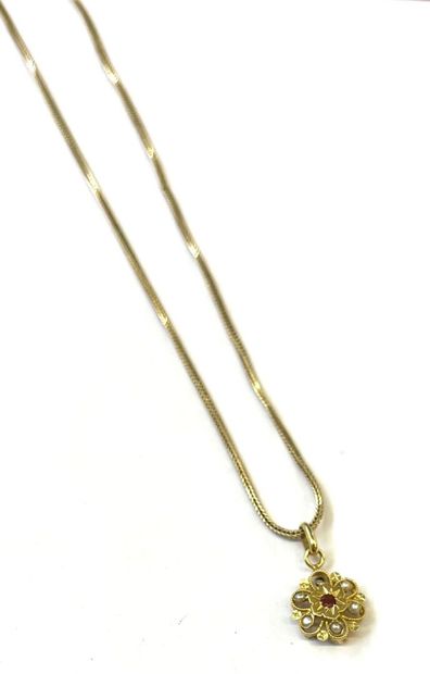 Chaîne en or jaune 18 K (750/oo) à maille...