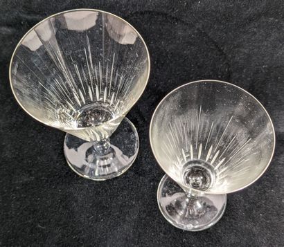Partie de service de verres en cristal de...