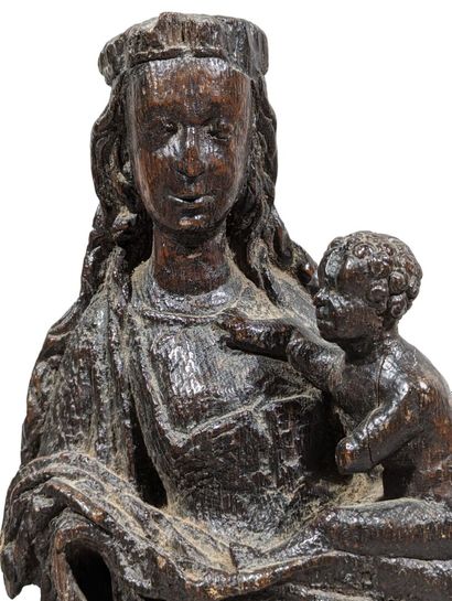 Vierge à l'Enfant en chêne sculpté
Époque...