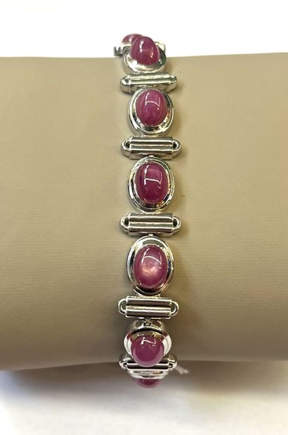Bracelet en argent 925/oo agrémenté de 11...