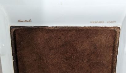 HERMES, Paris. 
Cendrier ou vide-poches «Teckel»...