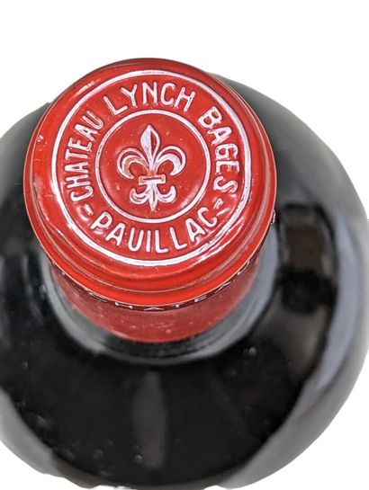 1 bouteille de CHATEAU LYNCH-BAGES 1996
(taches...