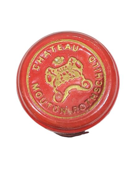 1 bouteille de CHATEAU MOUTON ROTHSCHILD...