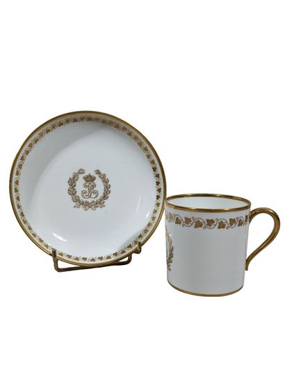 MANUFACTURE ROYALE DE SEVRES Service des...