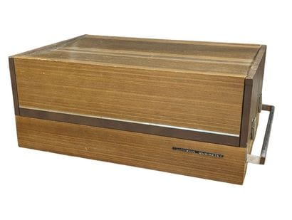 THOMSON DUCRETET modèle RC 491
Platine tourne-disque...