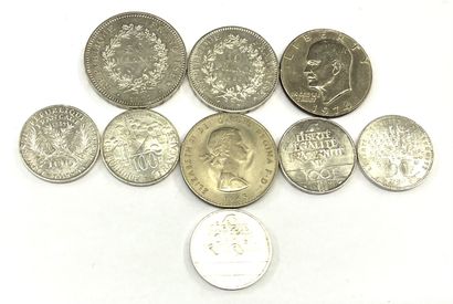 Réunion de pièces de monnaie démonétisées...