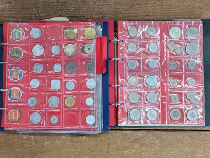 Collection de 9 albums numismatiques contenant...