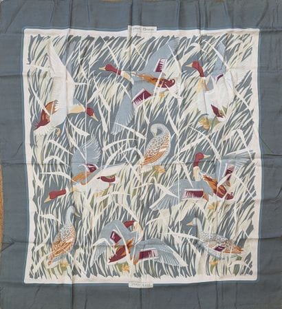 HERMES Paris
Carré en twill de soie modèle...