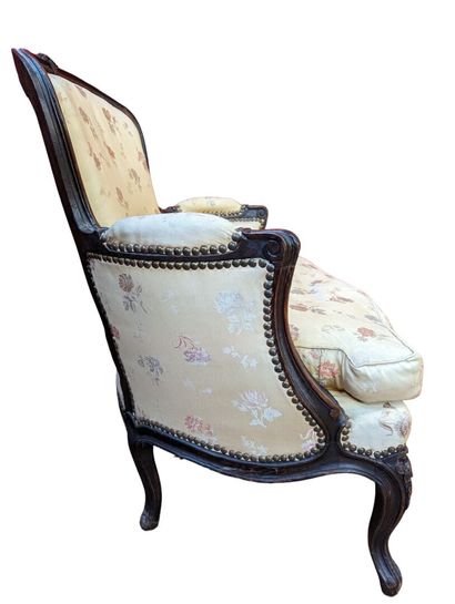 BERGERE en bois teinté à dossier cabriolet...