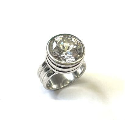 BAGUE en argent 925/°° sertie d'une importante...