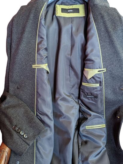 HUGO BOSS
Manteau d'homme en laine cachemire...