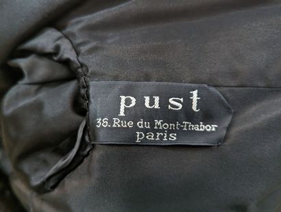 PUST à Paris
Manteau 3/4 en vison brun.
Taille...