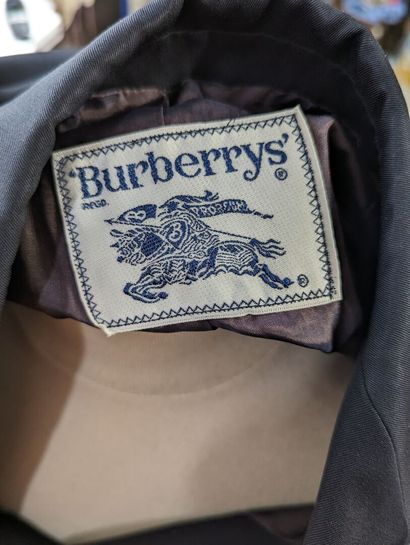 BURBERRYS
Blazer en laine bleu marine à bouton...