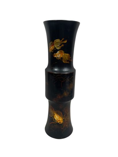 VIETNAM, XXe siècle
Vase de forme 