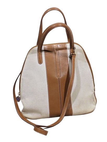 LANCEL Paris
Réunion de deux sacs : 
- l'un...