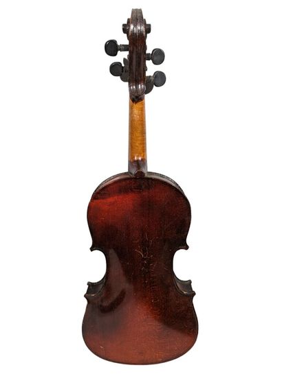 LE CELEBRE VOSGIEN
Violon un quart, la table...