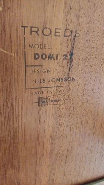 NILS JONSSON pour HUGO TROEDS
Longue table...