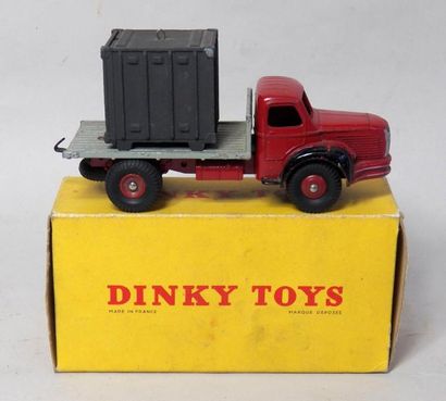 DINKY TOYS
Réf 34B - Plateau Berliet avec...