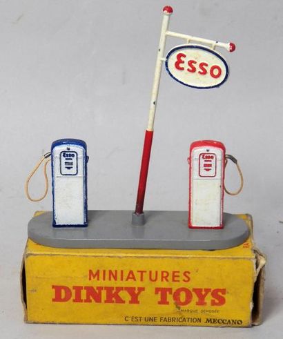 DINKY TOYS
Réf 49D - Poste de ravitaillement...