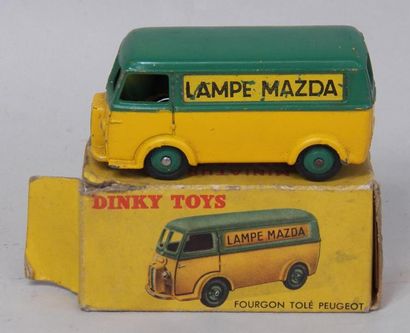 DINKY TOYS
Réf 25B - Fourgon Tôlé Peugeot...