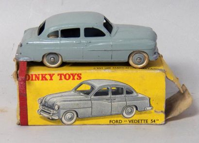 DINKY TOYS
Réf 24X - Ford Vedette 54 en tôle...