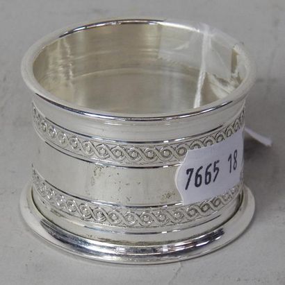 Rond de serviette 36 g argent massif poinçon...